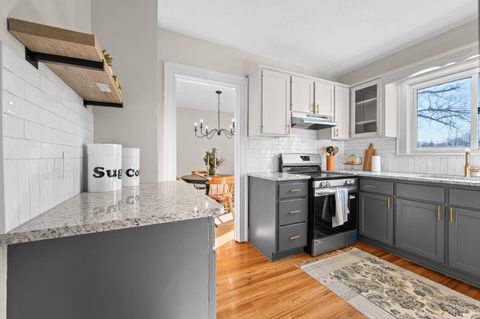 Tiny photo for 325 Saint Augustine Street, Lynchburg, VA 24501 (MLS # 363584)