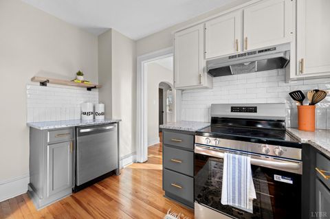 Tiny photo for 325 Saint Augustine Street, Lynchburg, VA 24501 (MLS # 363584)