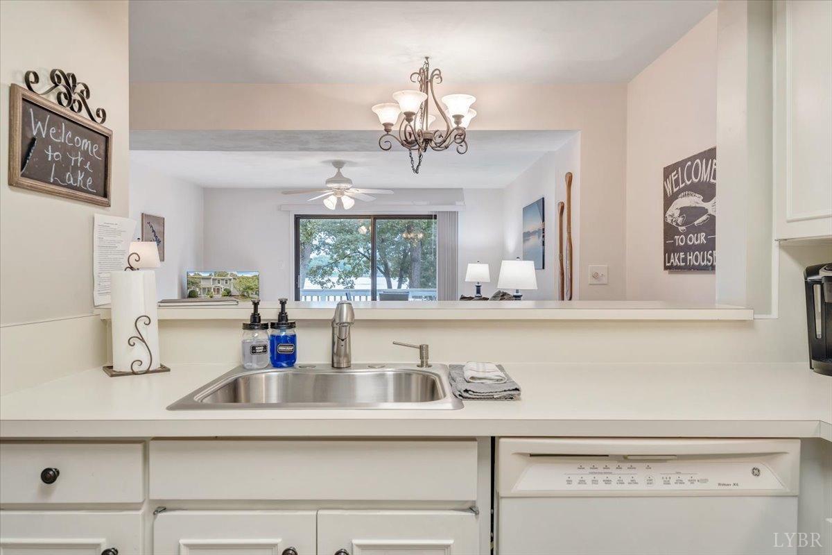 191 Shore Drive, Moneta, Virginia image 12