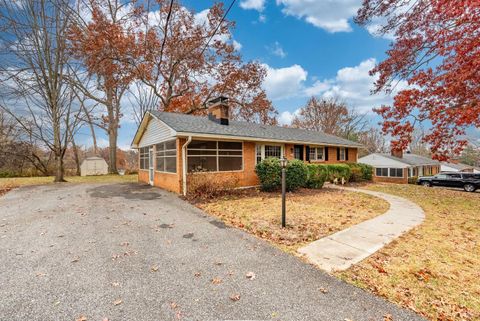Tiny photo for 145 Laurel Drive, Madison Heights, VA 24572 (MLS # 363247)