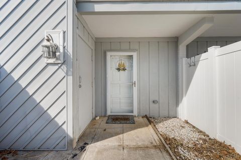 Tiny photo for 16109 Smith Mountain Lake Parkway #F5, Huddleston, VA 24104 (MLS # 364918)