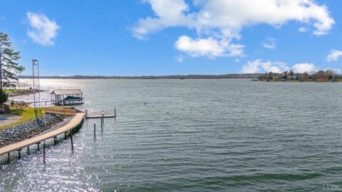 Tiny photo for 16109 Smith Mountain Lake Parkway #F5, Huddleston, VA 24104 (MLS # 364918)