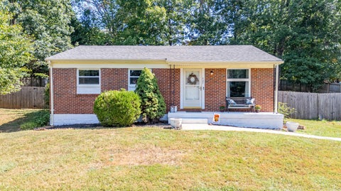 Homes For Sale - 427 Woodland Circle<br/> Lynchburg, VA 24502