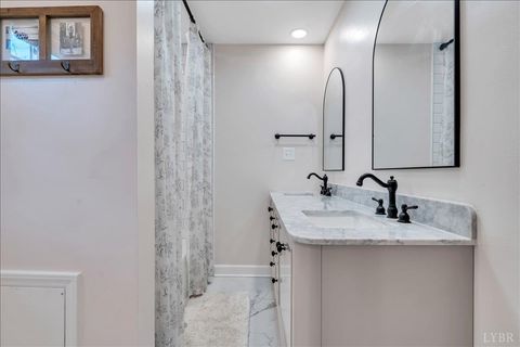 Tiny photo for 1926 SW Hope Road, Roanoke, VA 24018 (MLS # 363919)