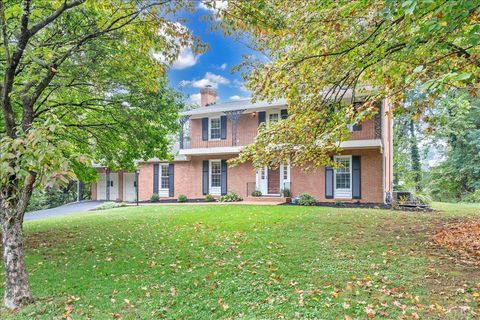 Tiny photo for 1926 SW Hope Road, Roanoke, VA 24018 (MLS # 363919)