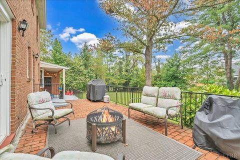 Tiny photo for 1926 SW Hope Road, Roanoke, VA 24018 (MLS # 363919)