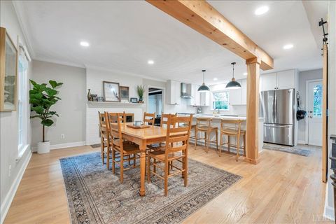 Tiny photo for 1926 SW Hope Road, Roanoke, VA 24018 (MLS # 363919)