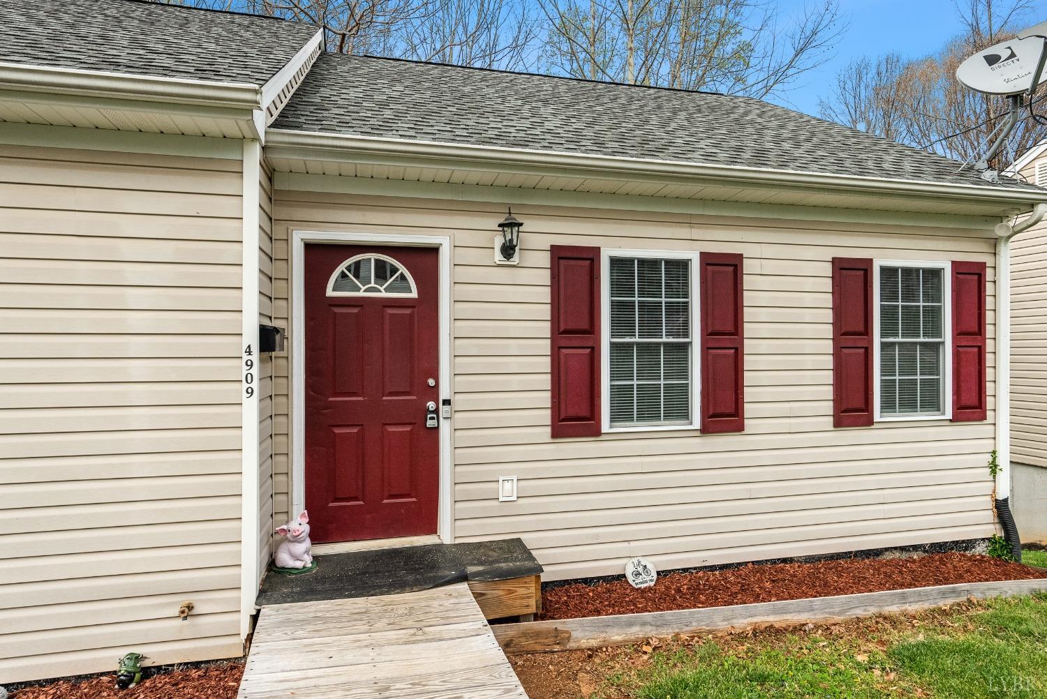 4909 Sycamore Place, Lynchburg, Virginia image 2
