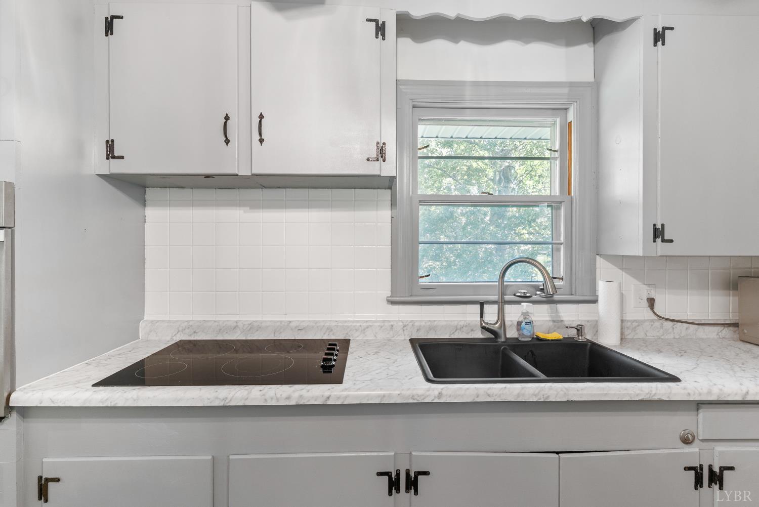 175 Mountain Peak Drive, Lynchburg, Virginia image 11