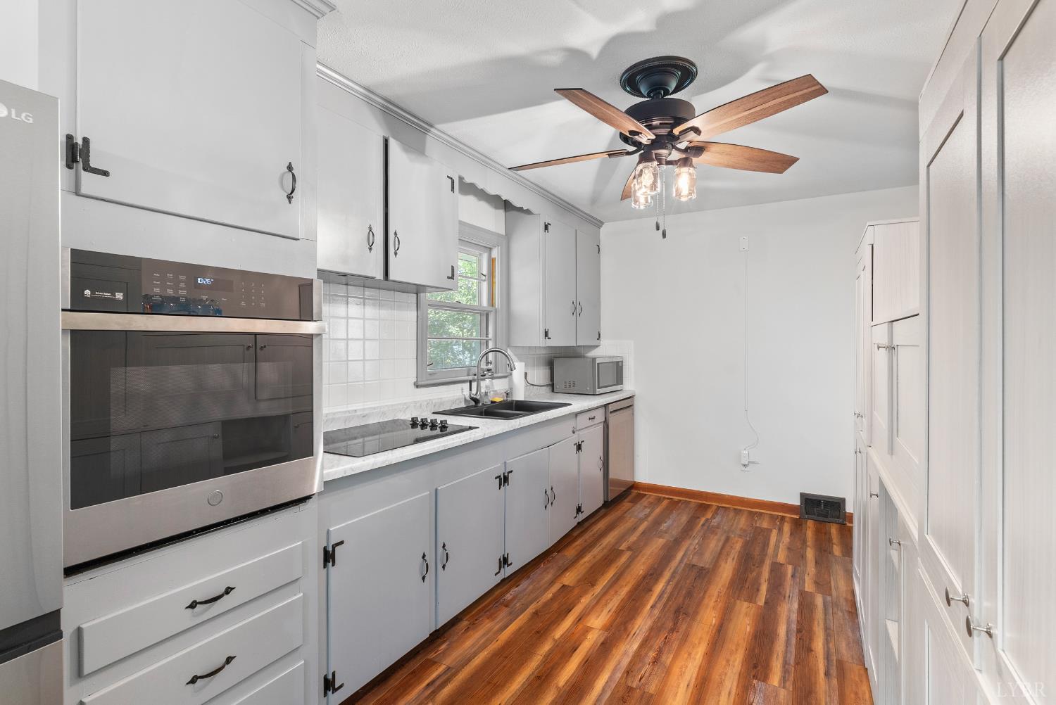 175 Mountain Peak Drive, Lynchburg, Virginia image 8