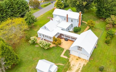 Tiny photo for 260 North Main St St, Amherst, VA 24521 (MLS # 365915)