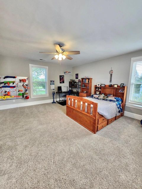 Tiny photo for 260 North Main St St, Amherst, VA 24521 (MLS # 365915)