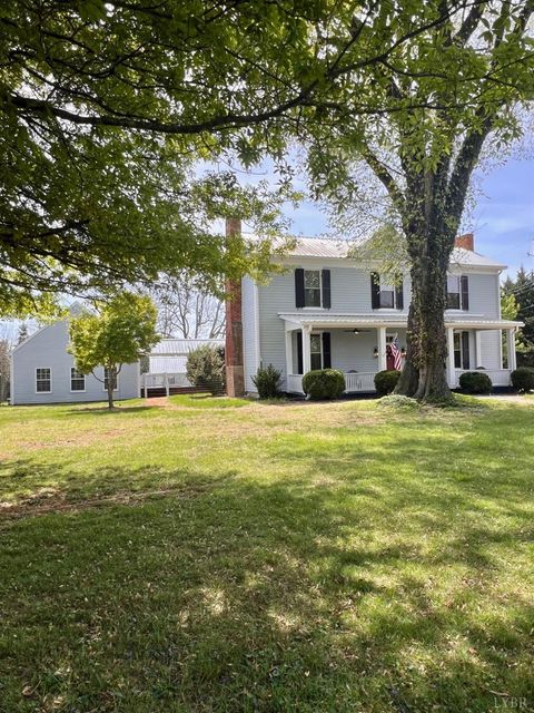 Photo of 260 North Main St St, Amherst, VA 24521 (MLS # 365915)