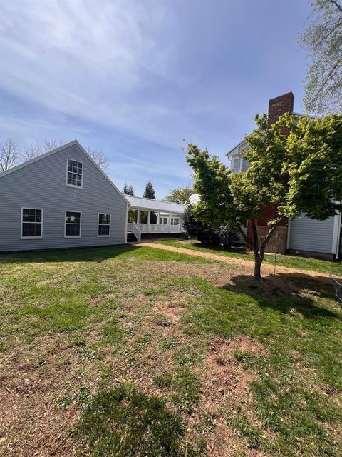 Tiny photo for 260 North Main St St, Amherst, VA 24521 (MLS # 365915)