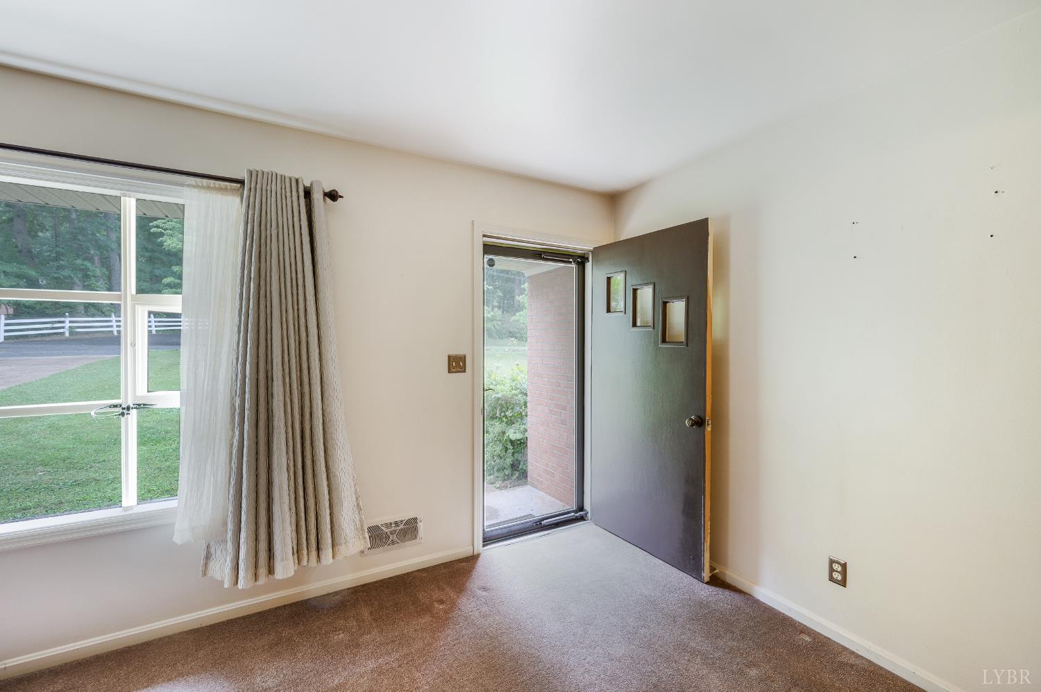 201 Oakland Circle, Lynchburg, Virginia image 11