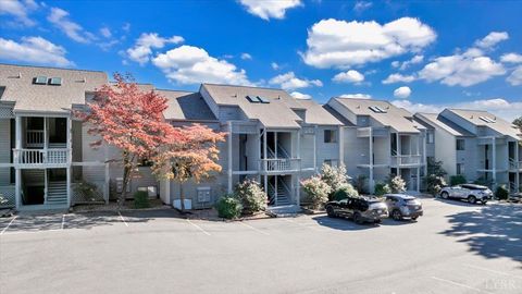 Tiny photo for 120 Sailors Cove Drive #1308, Moneta, VA 24121 (MLS # 366333)