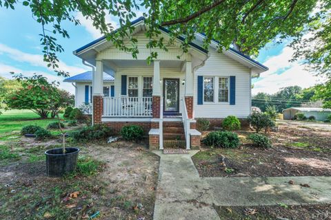Photo of 200 Bradner Road, Charlotte Court House, VA 23923 (MLS # 362499)