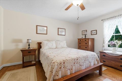 Tiny photo for 2121 Sunburst Road, Evington, VA 24550 (MLS # 364793)