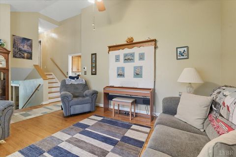 Tiny photo for 2121 Sunburst Road, Evington, VA 24550 (MLS # 364793)