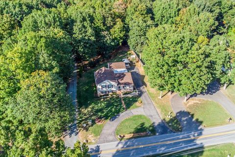 Tiny photo for 2121 Sunburst Road, Evington, VA 24550 (MLS # 364793)