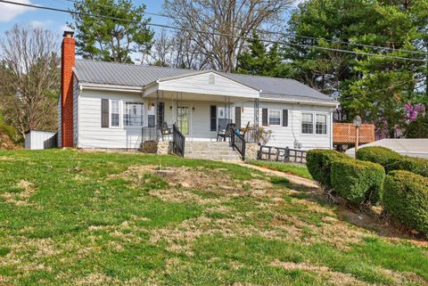 Tiny photo for 12477 North Old Moneta Road, Moneta, VA 24121 (MLS # 365324)