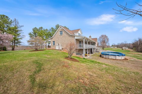 Tiny photo for 712 Cherry Hill Road, Amherst, VA 24521 (MLS # 365195)