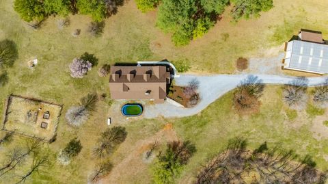 Tiny photo for 712 Cherry Hill Road, Amherst, VA 24521 (MLS # 365195)