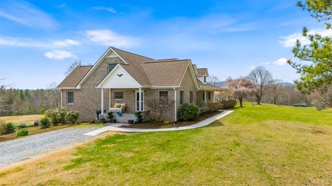 Tiny photo for 712 Cherry Hill Road, Amherst, VA 24521 (MLS # 365195)