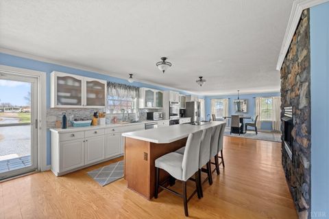 Tiny photo for 712 Cherry Hill Road, Amherst, VA 24521 (MLS # 365195)