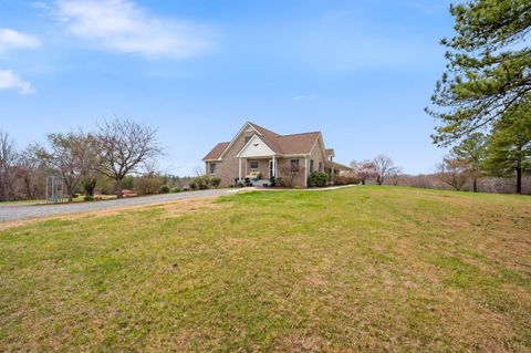 Tiny photo for 712 Cherry Hill Road, Amherst, VA 24521 (MLS # 365195)