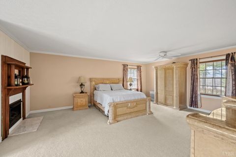 Tiny photo for 712 Cherry Hill Road, Amherst, VA 24521 (MLS # 365195)