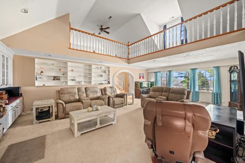 Tiny photo for 712 Cherry Hill Road, Amherst, VA 24521 (MLS # 365195)