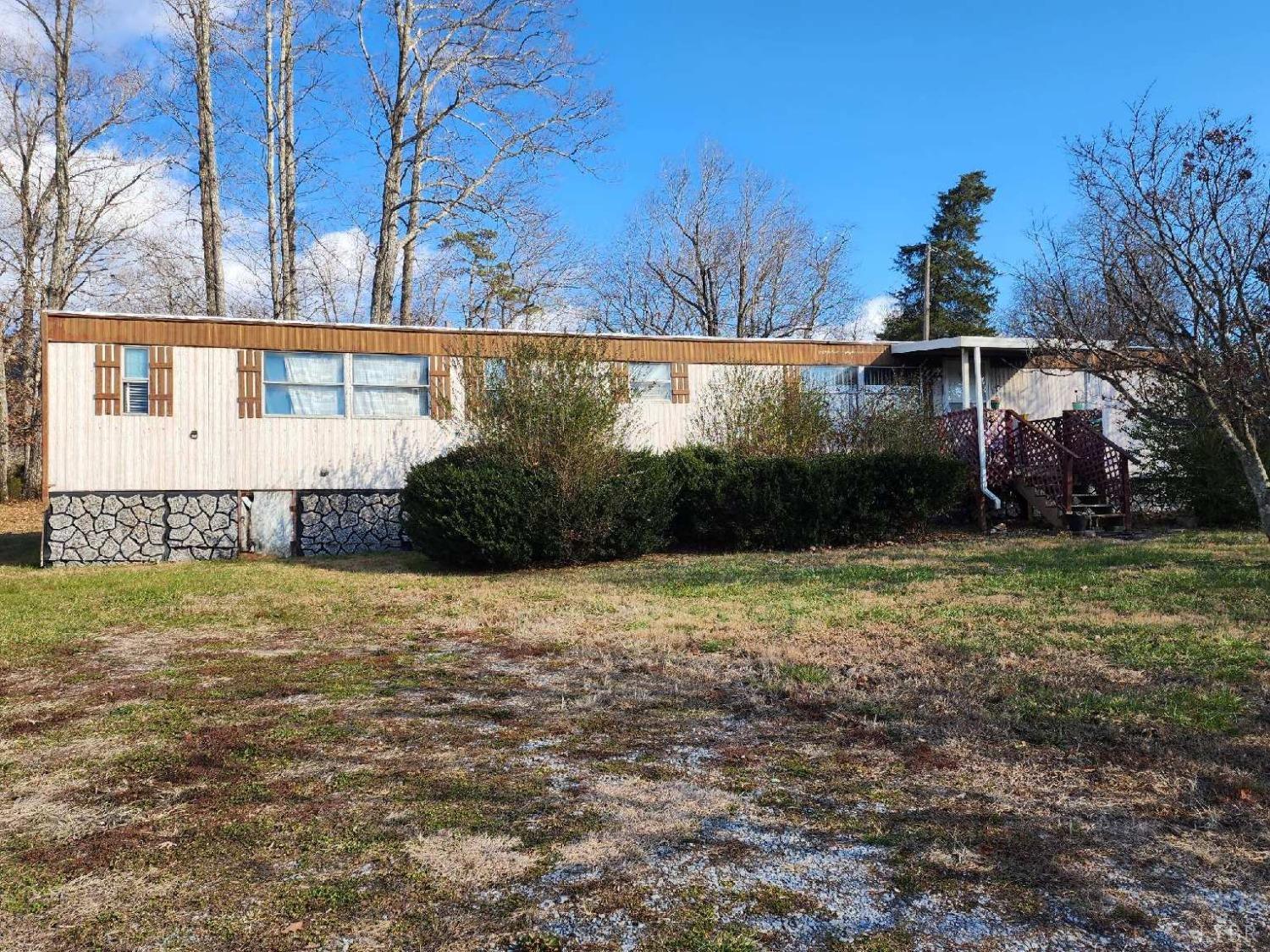 2225 Irving Road, Thaxton, Virginia image 1