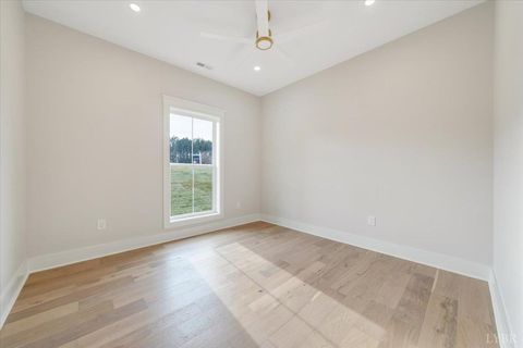 Tiny photo for 639 Compass Cove Circle, Moneta, VA 24121 (MLS # 363916)