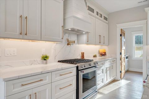 Tiny photo for 639 Compass Cove Circle, Moneta, VA 24121 (MLS # 363916)