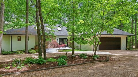 Photo of 101 Oakmont Court, Lynchburg, VA 24503 (MLS # 365311)
