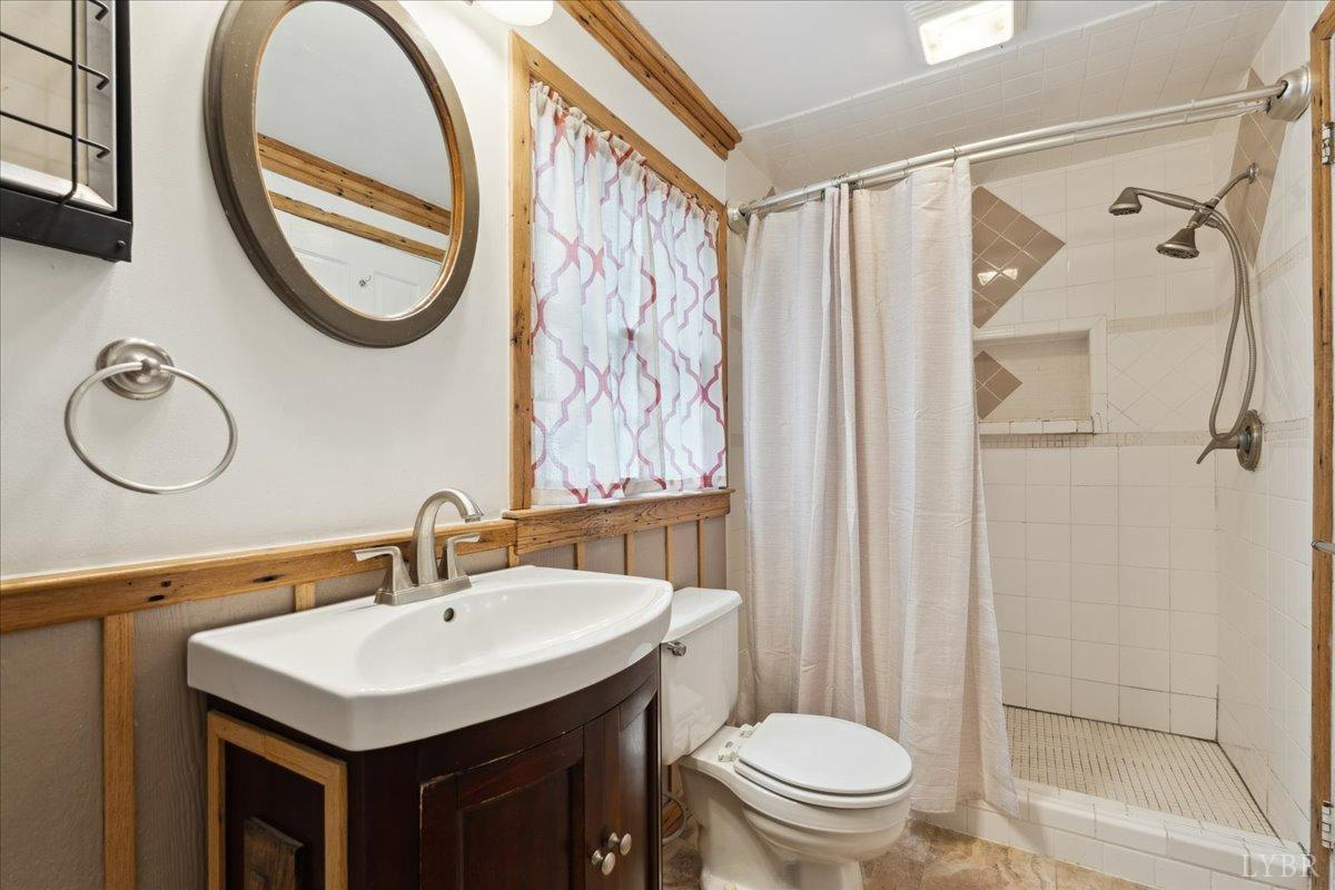 524 Longwood Avenue, Bedford, Virginia image 11