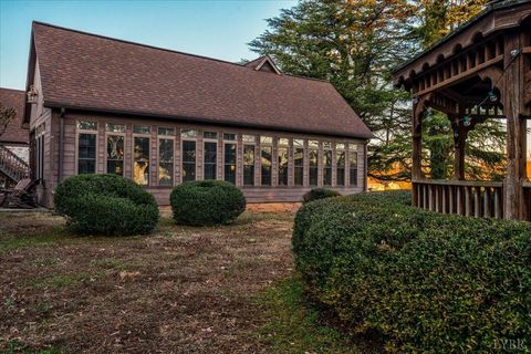 Tiny photo for 1670 Church Street St, Appomattox, VA 24522 (MLS # 364786)