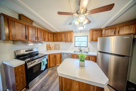 Tiny photo for 920 Hodnetts Road, Gretna, VA 24557 (MLS # 361580)