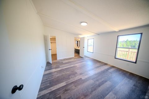 Tiny photo for 920 Hodnetts Road, Gretna, VA 24557 (MLS # 361580)