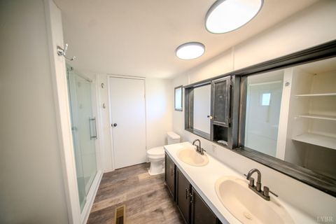 Tiny photo for 920 Hodnetts Road, Gretna, VA 24557 (MLS # 361580)