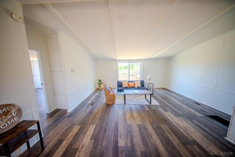 Tiny photo for 920 Hodnetts Road, Gretna, VA 24557 (MLS # 361580)