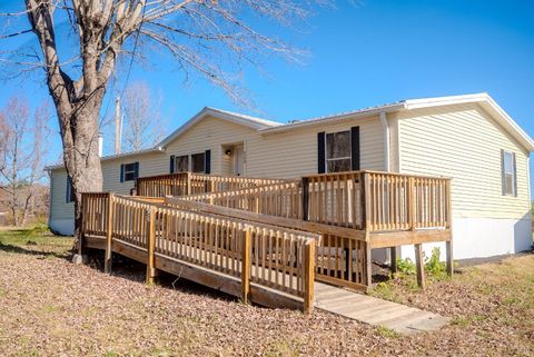 Tiny photo for 920 Hodnetts Road, Gretna, VA 24557 (MLS # 361580)