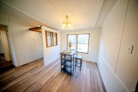 Tiny photo for 920 Hodnetts Road, Gretna, VA 24557 (MLS # 361580)