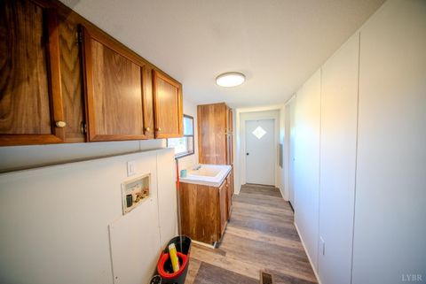 Tiny photo for 920 Hodnetts Road, Gretna, VA 24557 (MLS # 361580)