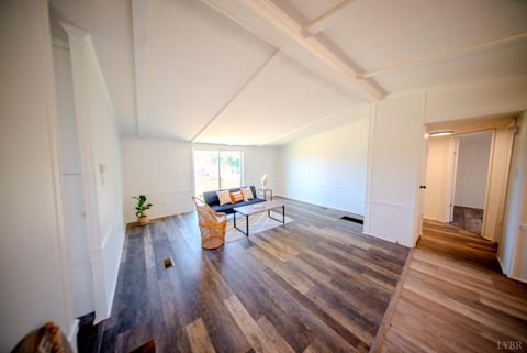 Tiny photo for 920 Hodnetts Road, Gretna, VA 24557 (MLS # 361580)