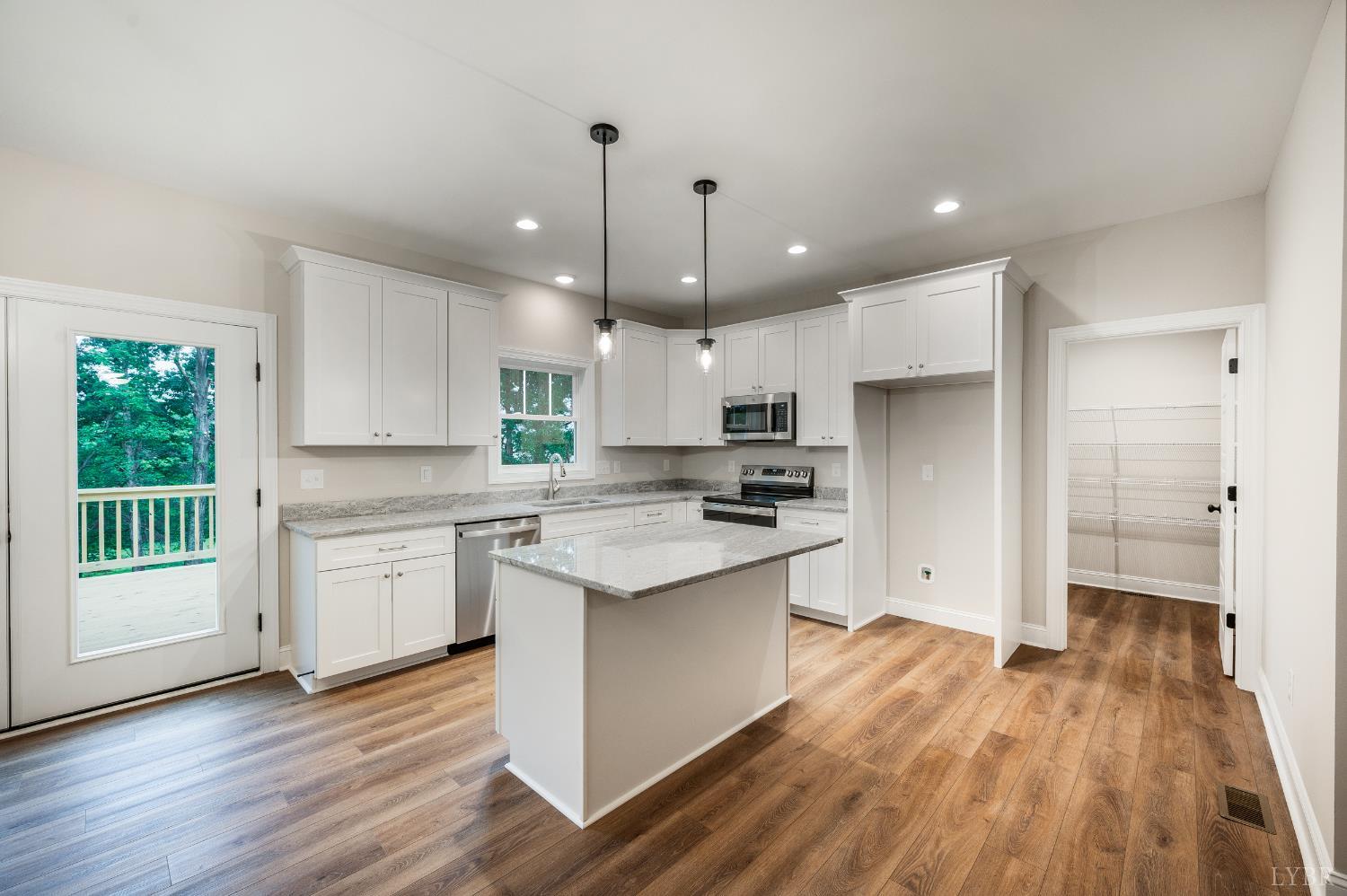 2510 Smith Mountain Lake Parkway, Huddleston, Virginia image 8