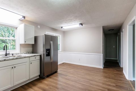 Tiny photo for 329 Stevens St St, Appomattox, VA 24522 (MLS # 362210)