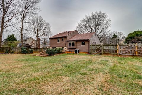 Tiny photo for 106 Maplewood Dr, Forest, VA 24551 (MLS # 364014)