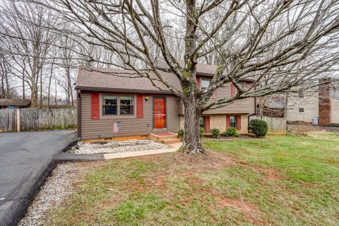Tiny photo for 106 Maplewood Dr, Forest, VA 24551 (MLS # 364014)